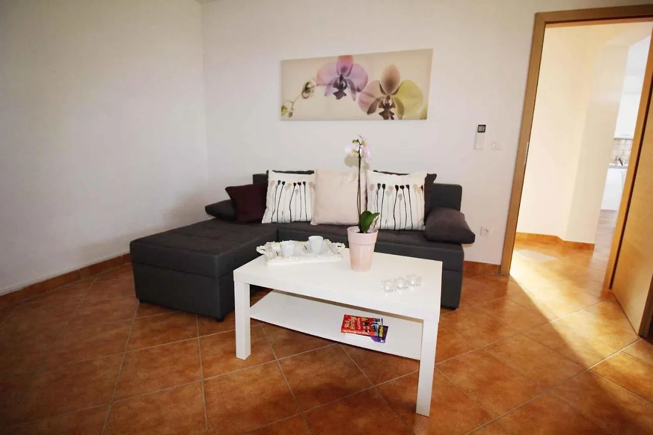 Apartment In Porec/Istrien 31448 بوريتش