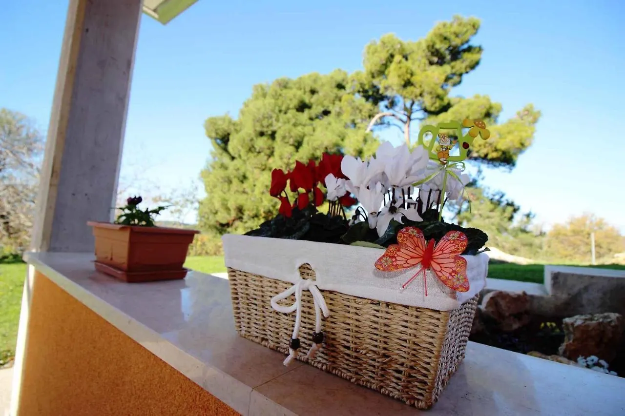 Apartment In Porec/Istrien 31448 بيت للعطل بوريتش